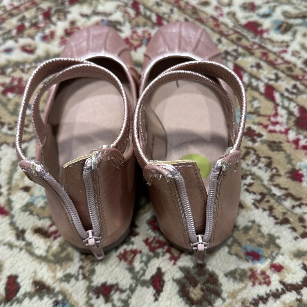 Ballerina style shoes for girls